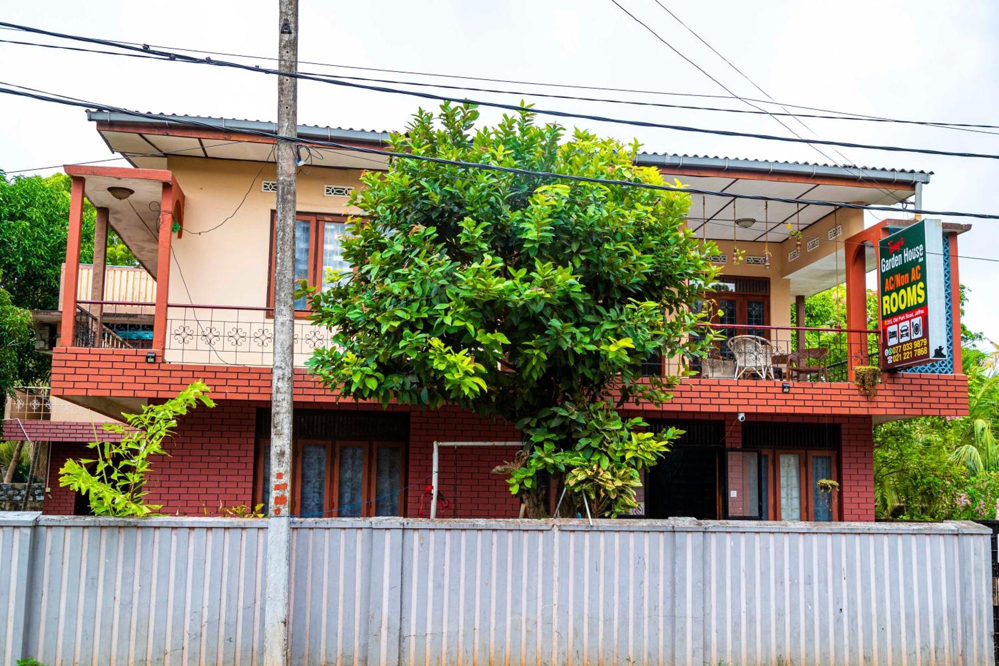 Tony'S Garden House Back Packers Inn Jaffna Dış mekan fotoğraf